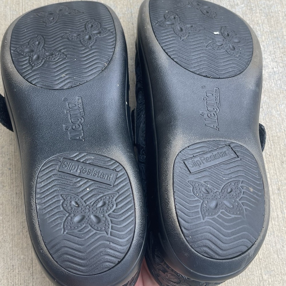 Alegria Jolene Black Embossed Floral Leather Clogs Shoes JOL-429 Womens 38 US 8 - Picture 10 of 10